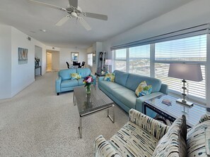 Condo (3 Bedrooms) | Servicio de la propiedad