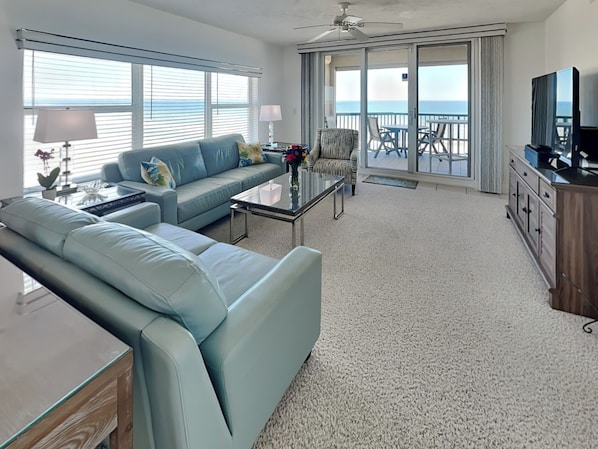 Condo (3 Bedrooms) | Property amenity