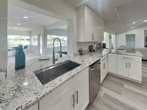 Nhà (3 Bedrooms) | Tiện nghi, dịch vụ nơi lưu trú