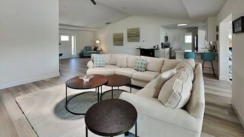 House (3 Bedrooms) | Property amenity