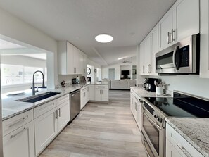 House (3 Bedrooms) | Property amenity