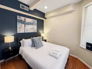 2 bedrooms, iron/ironing board, WiFi, bed sheets