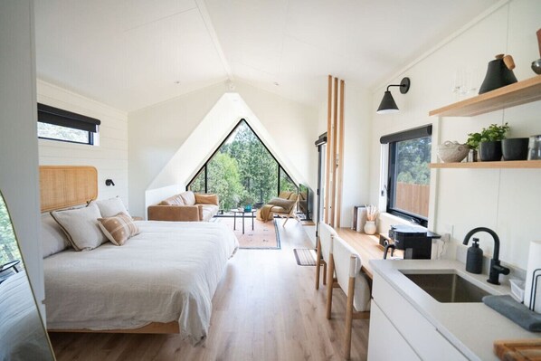 1 chambre, bureau, fer et planche à repasser, Wi-Fi