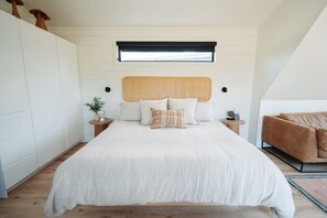 Unclassified image, 5 of 80, button - Luxurious, Riverside Chalet! Romantic Mountain Views (Buena Vista)