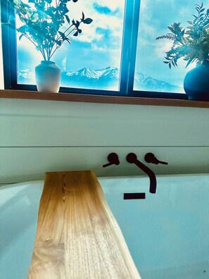 Interior - Luxurious, Riverside Chalet! Romantic Mountain Views (Buena Vista)