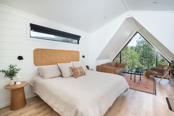 Interior - Luxurious, Riverside Chalet! Romantic Mountain Views (Buena Vista)