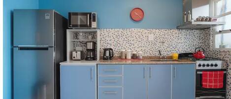 Comfort-Apartment, Balkon | Eigene Küche | Großer Kühlschrank, Mikrowelle, Ofen, Herdplatte