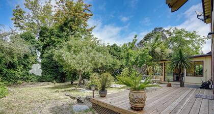 Near Golf, Trails & Parks: Lush Pinole Retreat