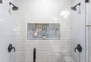 Bathroom shower - Canyon Lake Retreat by The Key Rentals (Canyon Lake)