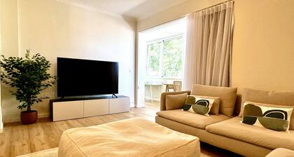 Charming and peaceful apartment, Cascais center