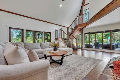 Spacious 5-bedroom estate in wonderful Lititz with AC, WiFi