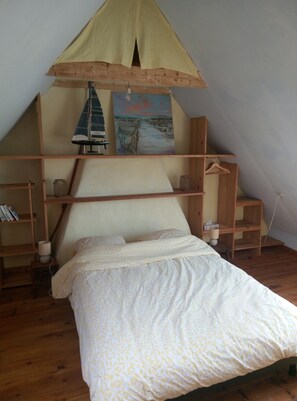 3 chambres, fer et planche à repasser, Wi-Fi gratuit, draps fournis