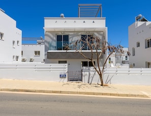 Villa - Nissini Villa 4 in Ayia Napa (Ayia Napa)