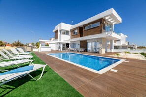Villa - Infinity View Villa in Ayia Napa (Sotira)