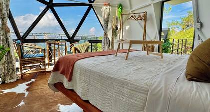 Boho Dome Retreat Mountain Views & Breakfast
