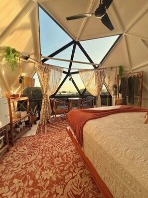 1 bedroom, WiFi, bed sheets - Boho Dome Retreat Mountain Views, Proyector and Private Fire Pit (Perez Zeledon)