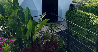 Boho Dome Retreat Mountain Views & Breakfast