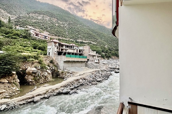 Deluxe Room, Balcony, Mountain View | Balcony view