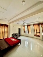 Deluxe Room, Balcony, Mountain View