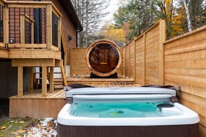 Baignoire à remous extérieure