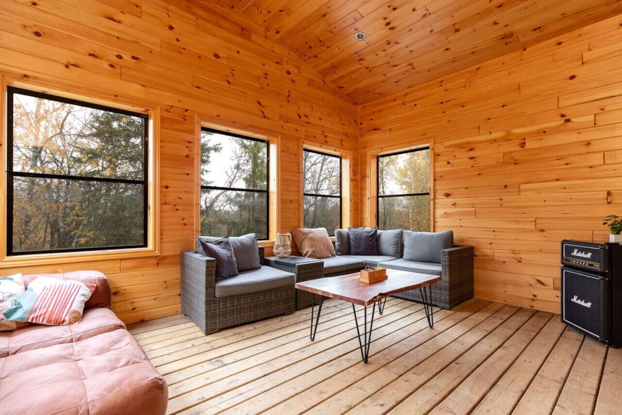 TV, fireplace, stereo