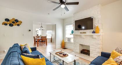 Modern 2BR Kansas City Condo Near Downtown