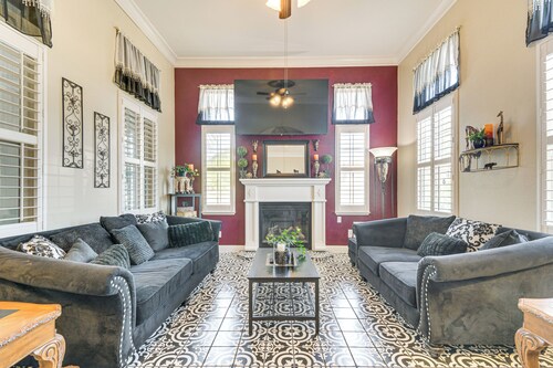 Golf, Fish & More: Cozy ‘Safari Unit’ in Atwater!