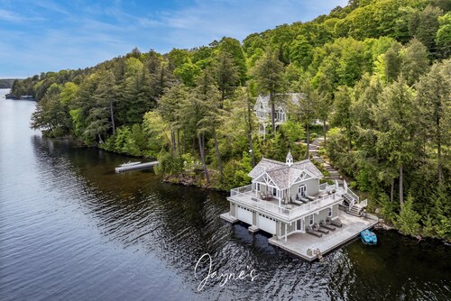 6 bed 5 bath cottage on Lake Rosseau