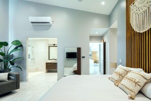 5 bedrooms, in-room safe, travel crib, free WiFi