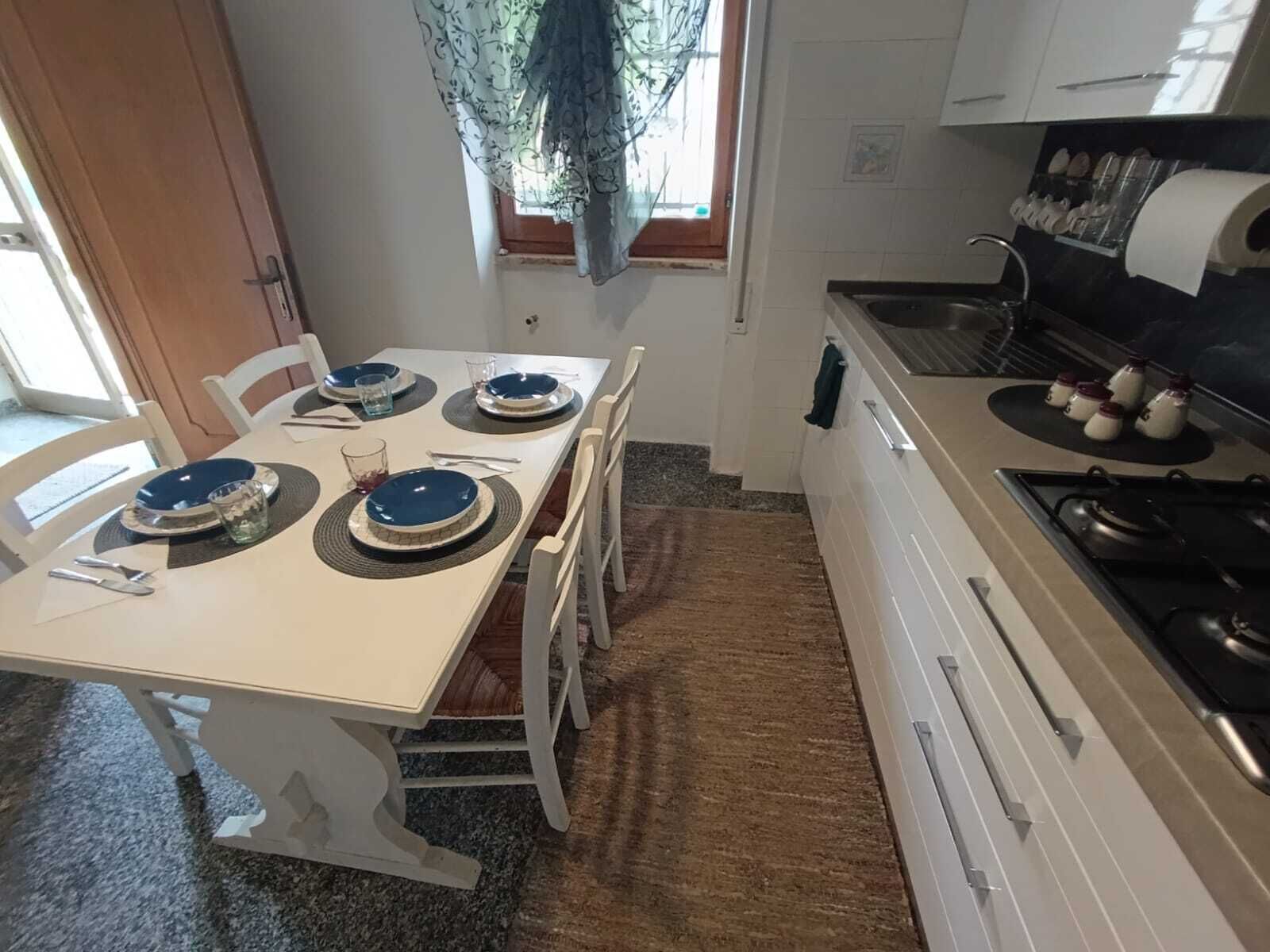 Macchina per tè/caffè, frigorifero, microonde, forno