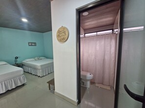 Deluxe Double Room, Air conditioning | 1 bedroom, in-room safe, desk, free WiFi