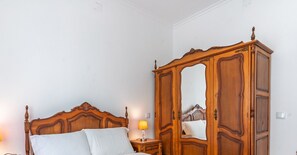 4 quartos, ferros/tábuas de passar roupa, Wi-Fi de cortesia