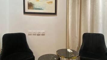 Apartemen Superior, 1 kamar tidur, balkon, pemandangan kota | 1 kamar tidur, tirai kedap cahaya, kedap suara, dan setrika/meja setrika