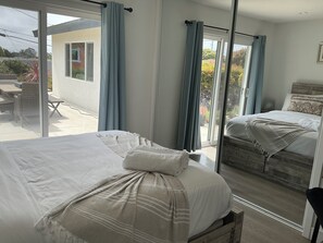 3 chambres, fer et planche à repasser, draps fournis