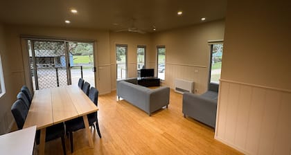 FDE 29 - FAMILY DELUXE 3 BEDROOM CABIN