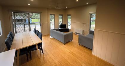 FDE 30 - FAMILY DELUXE 3 BEDROOM CABIN