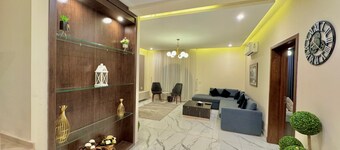 8 Marla 2 Bed Designer Gold Set Garden Front Netflix Prime Transworld