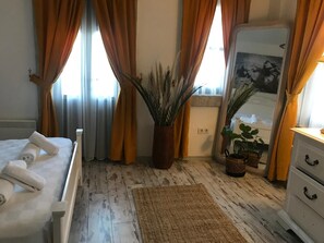 Deluxe Triple Room | Soundproofing - Alaçatı Flaneur (Cesme)
