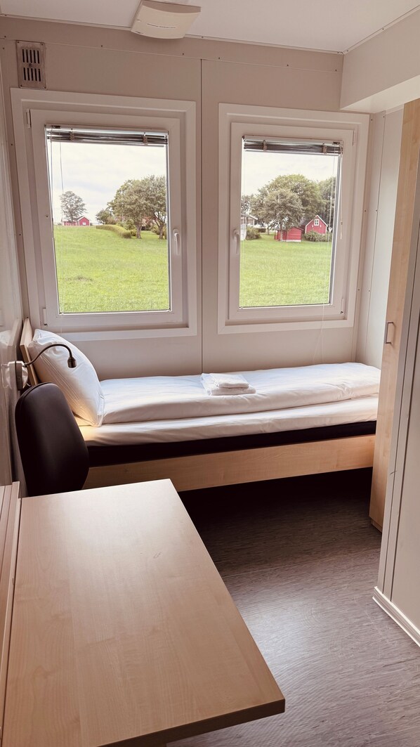 Basic Single Room, Hill View | Desk, laptop workspace, free WiFi, bed sheets