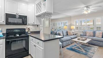 Townhome, Multiple Beds (Capri by the Gulf 110) | Private kitchen