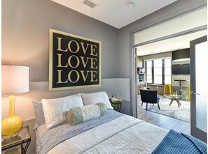 2 bedrooms, in-room safe, desk, iron/ironing board