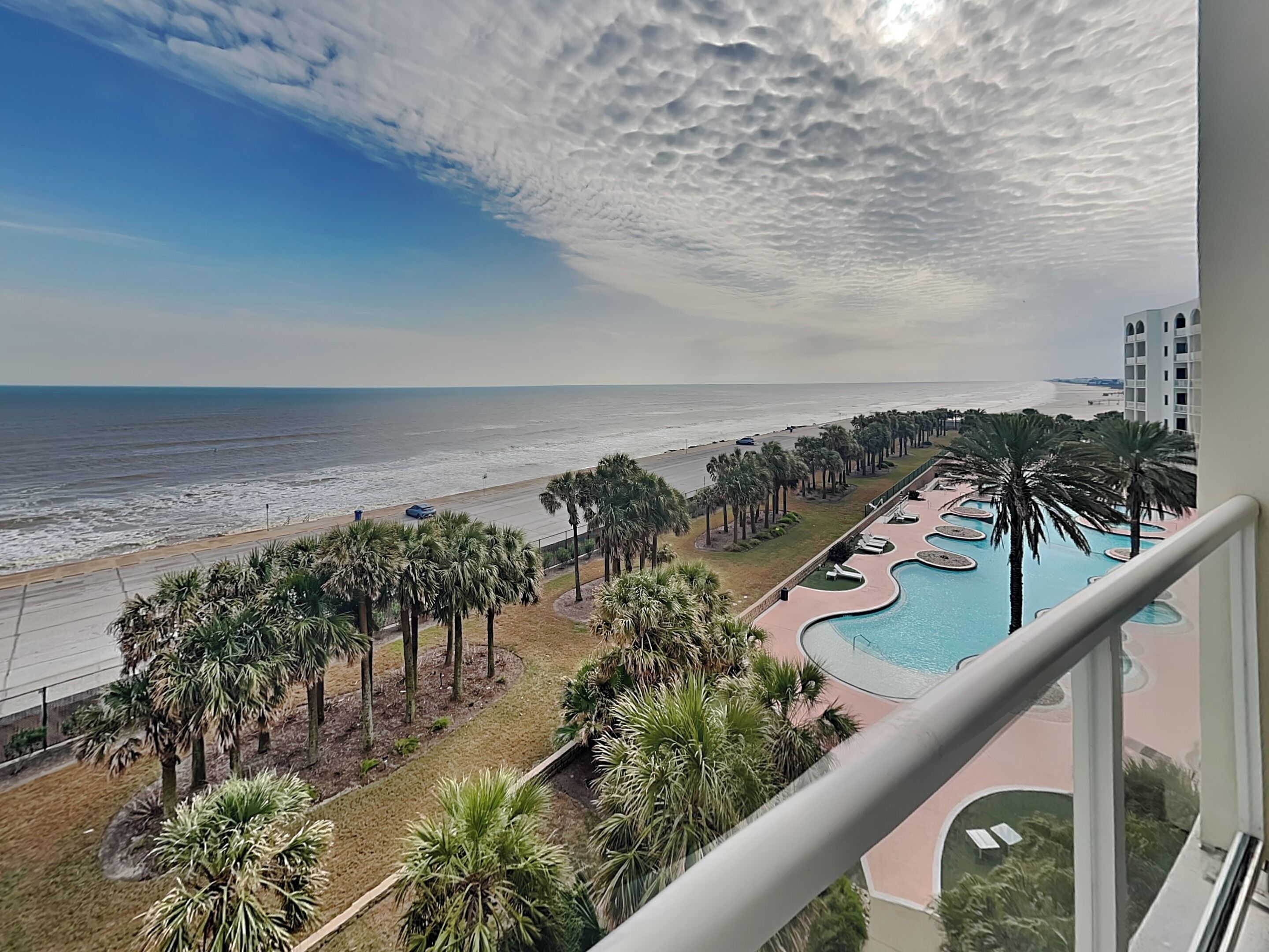 Condo (3 Bedrooms) | Property amenity