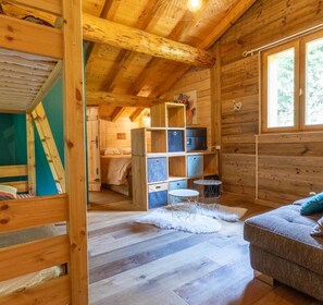 4 habitaciones, tabla de planchar con plancha y wifi gratis 