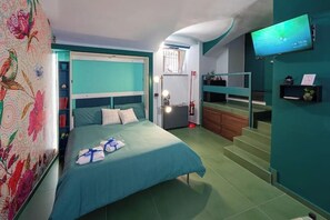 1 bedroom, desk, travel crib, free WiFi