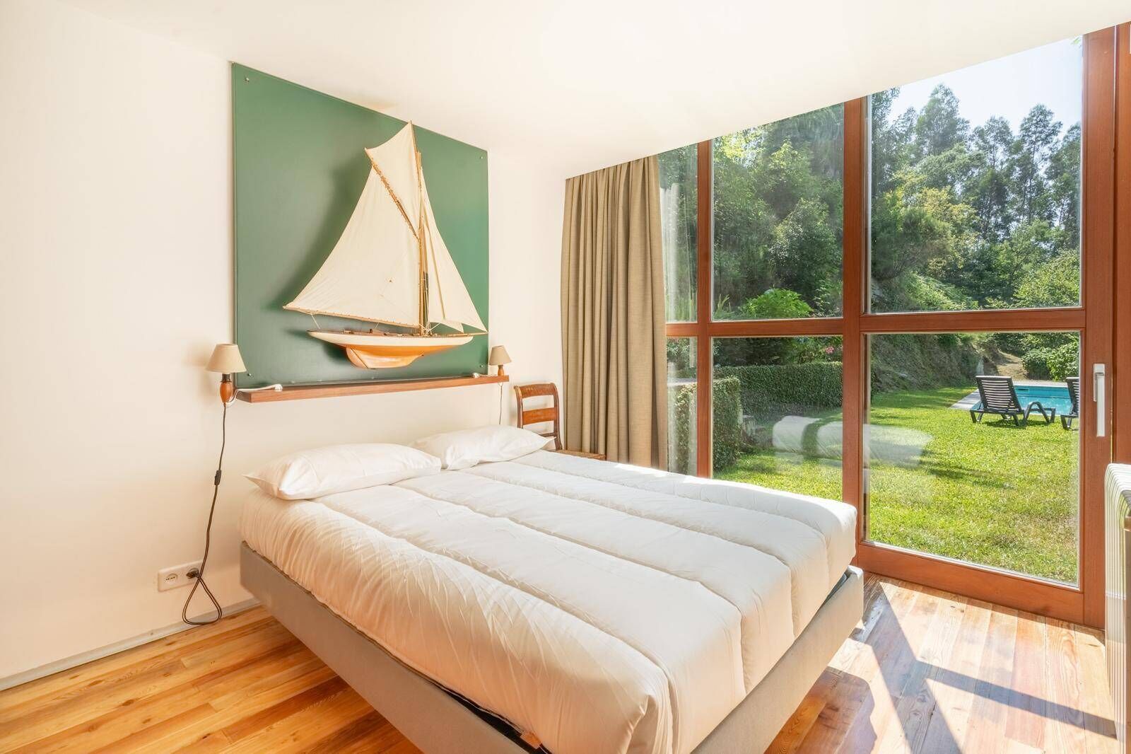 5 多间卧室、上网接入、床单