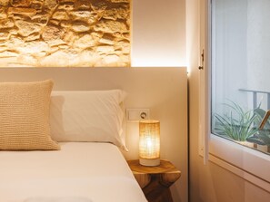 2 dormitorios, tabla de planchar con plancha, Internet y ropa de cama