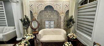 Luxury | Wedding/Group Ready | Airport & Downtown