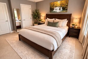 5 Schlafzimmer, Schreibtisch, Bügeleisen/Bügelbrett, Reisekinderbett