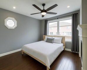 5 bedrooms, desk, iron/ironing board, travel cot