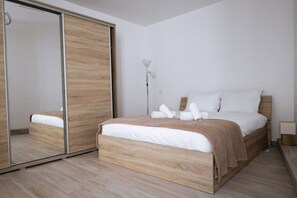 1 Schlafzimmer, Schreibtisch, Bügeleisen/Bügelbrett, kostenloses WLAN